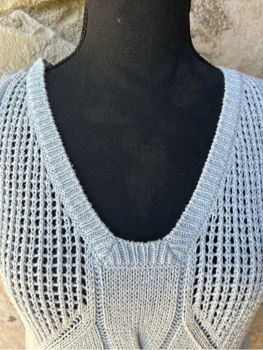 Cabi Cable Knit Sleeveless Sweater Blue Tank 12 - Picture 3 of 7